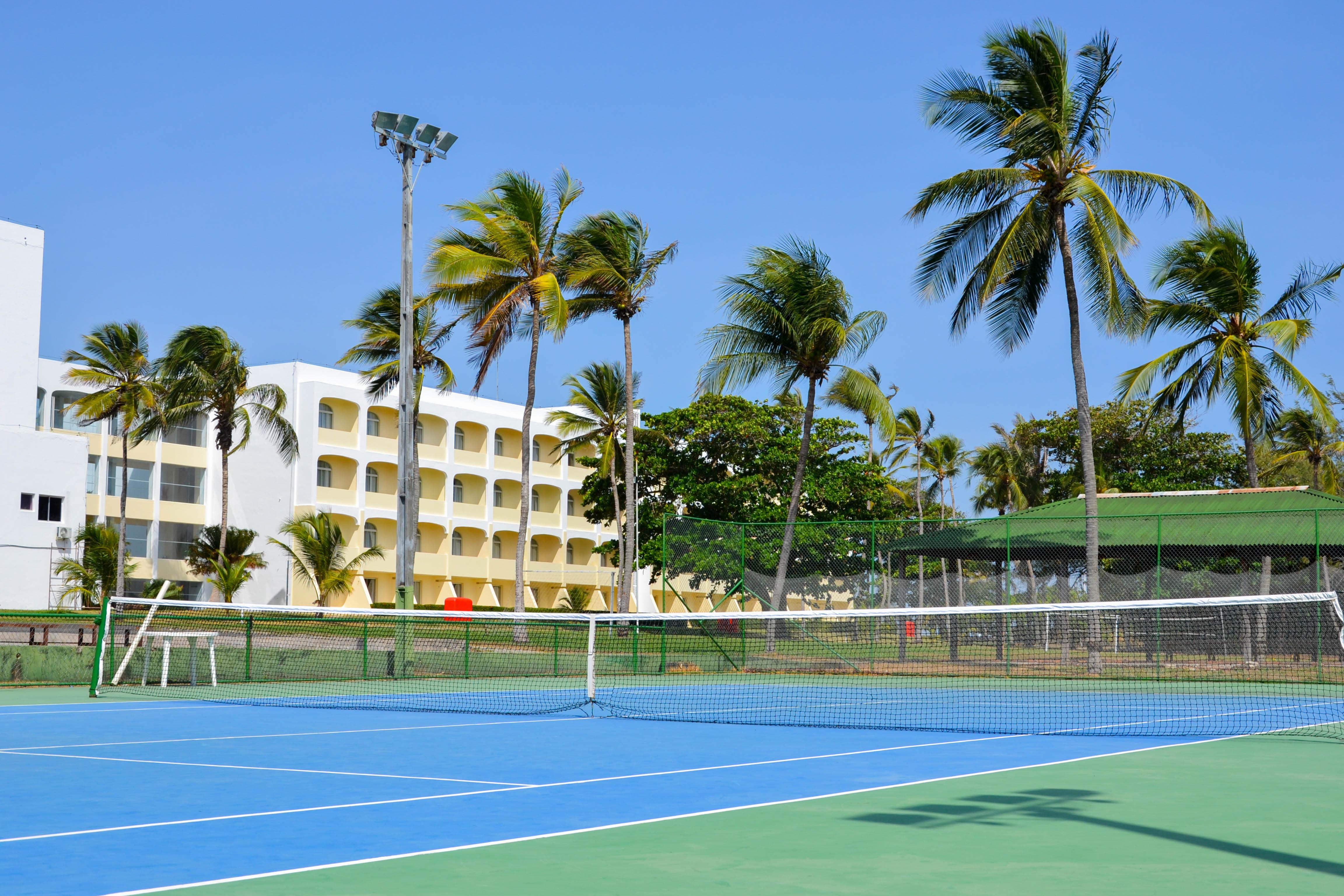 Hotel Blue Tree Towers Sao Luis Esterno foto Tennis courts at the resort