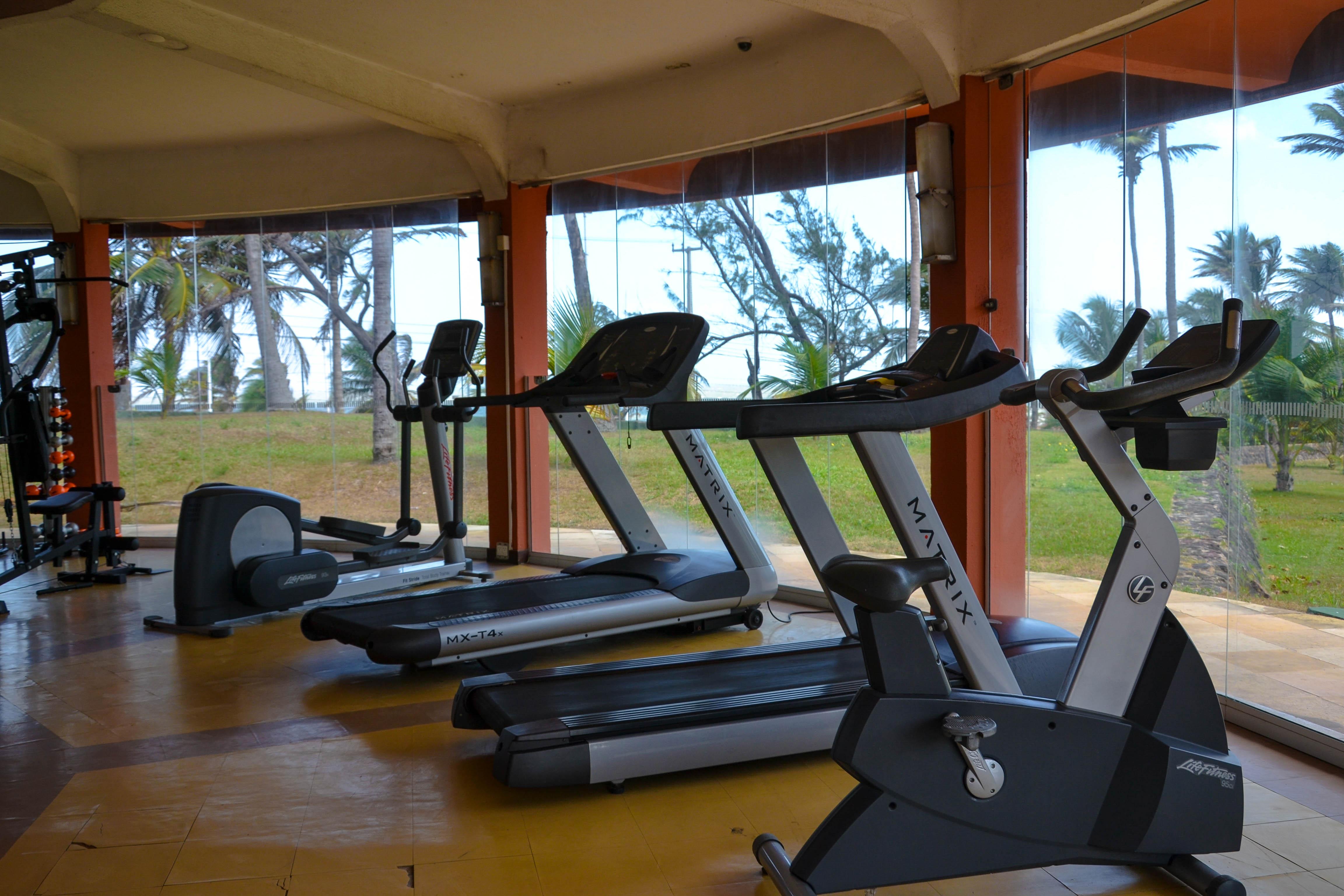 Hotel Blue Tree Towers Sao Luis Esterno foto Treadmills in a gym